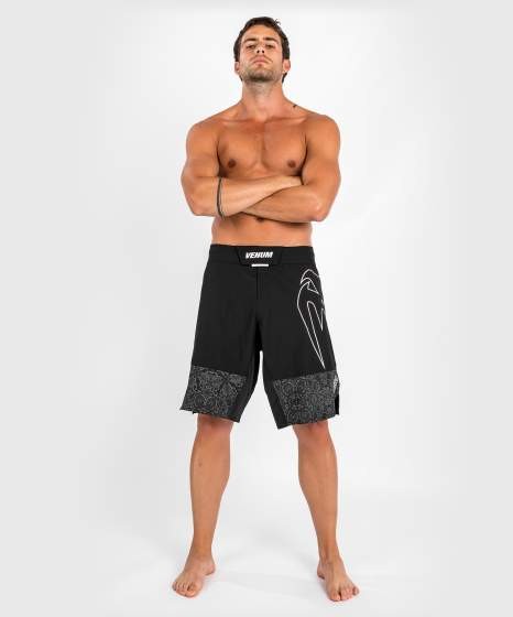 Venum light 4.0 mma šortai - juoda/balta