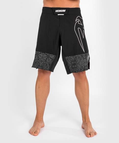 Venum light 4.0 mma šortai - juoda/balta