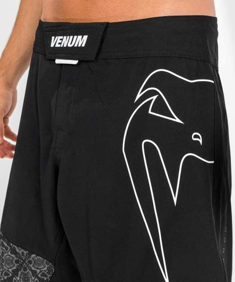 Venum light 4.0 mma šortai - juoda/balta