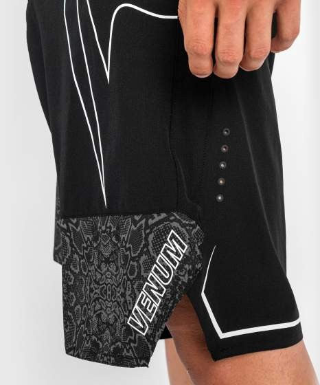 Venum light 4.0 mma šortai - juoda/balta