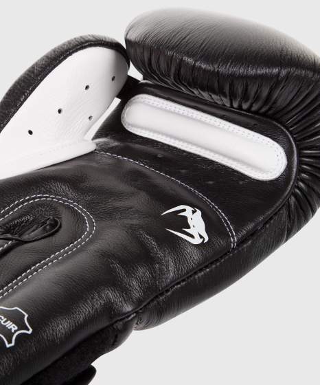 Venum Giant 3.0 Boxing Gloves - Nappa Leather Black