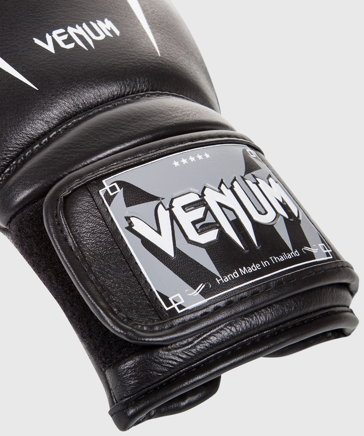 Venum Giant 3.0 Boxing Gloves - Nappa Leather Black