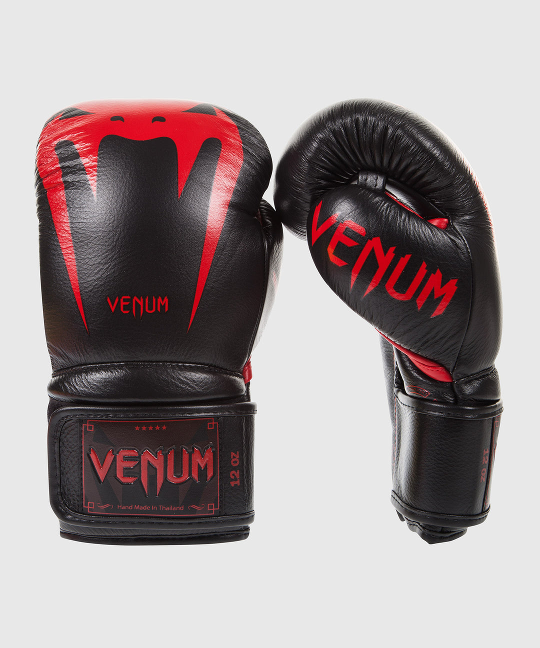 Venum Giant 3.0 Boxing Gloves - Nappa Leather Black Devil