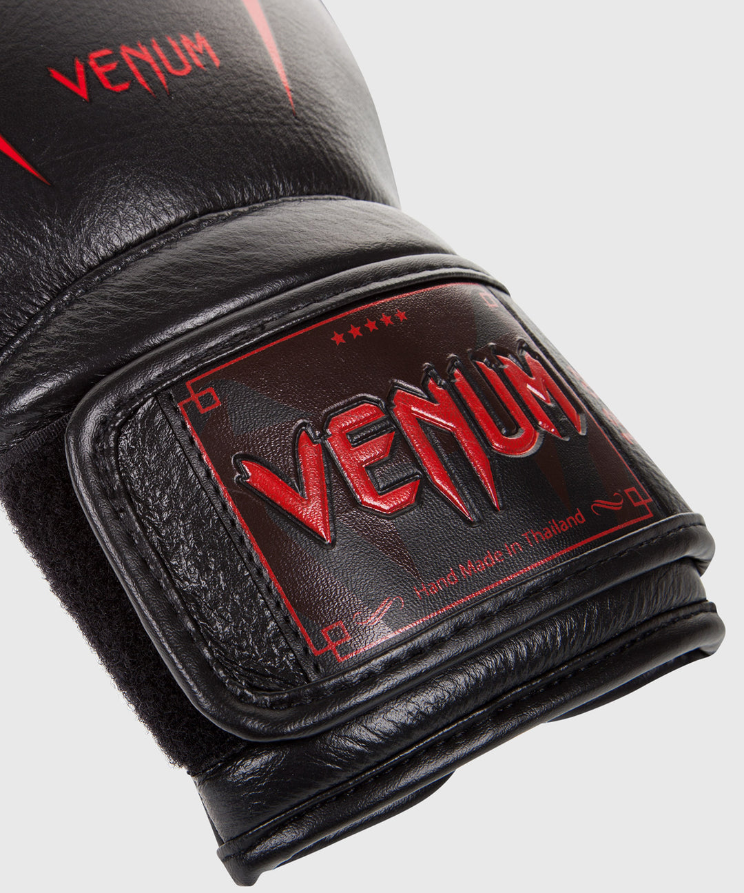 Venum Giant 3.0 Boxing Gloves - Nappa Leather Black Devil