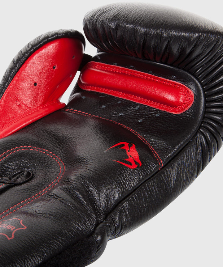 Venum Giant 3.0 Boxing Gloves - Nappa Leather Black Devil