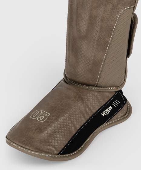Venum Impact Evo Scales kojų apsaugos- Brown