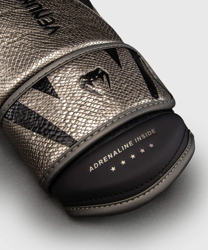 Venum Challenger 4.0 Scales Boxing Gloves - Silver/Black