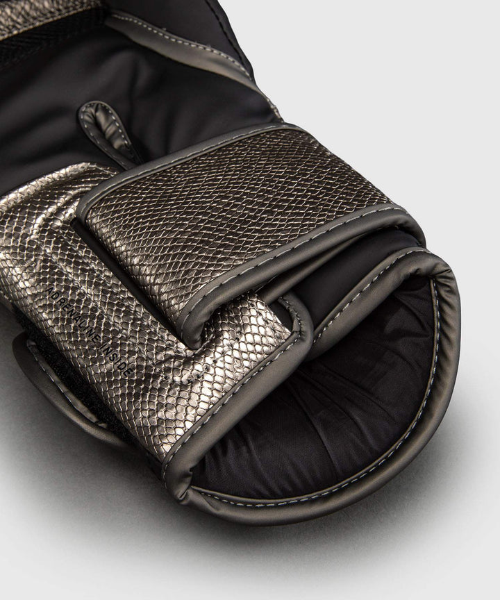 Venum Challenger 4.0 Scales Boxing Gloves - Silver/Black