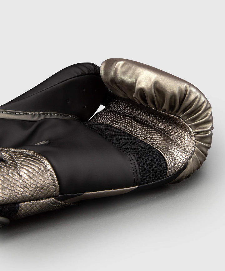 Venum Challenger 4.0 Scales Boxing Gloves - Silver/Black