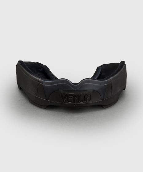 Venum Predator Mouthguard – Black/Black/Red